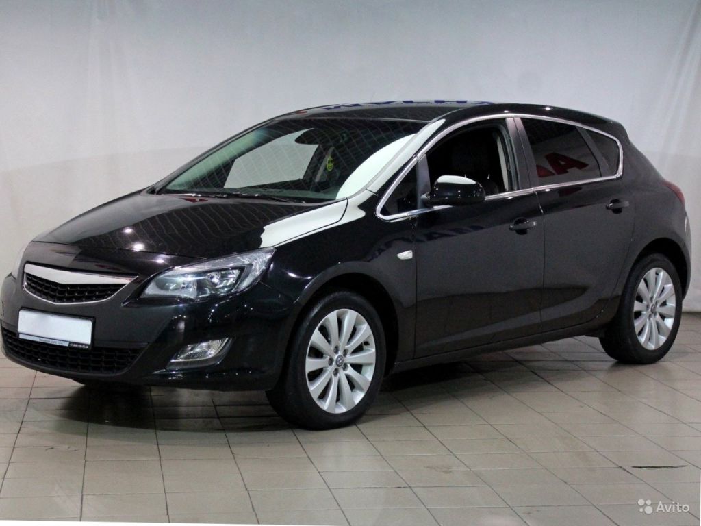 Opel Astra 1.6 МТ, 2011, хетчбэк в Москве. Фото 1